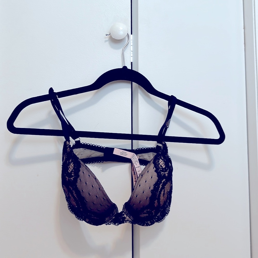 Brand New Victoria’s Secret Push-up Dream Angels Lace Rhinestone Bra NWT
